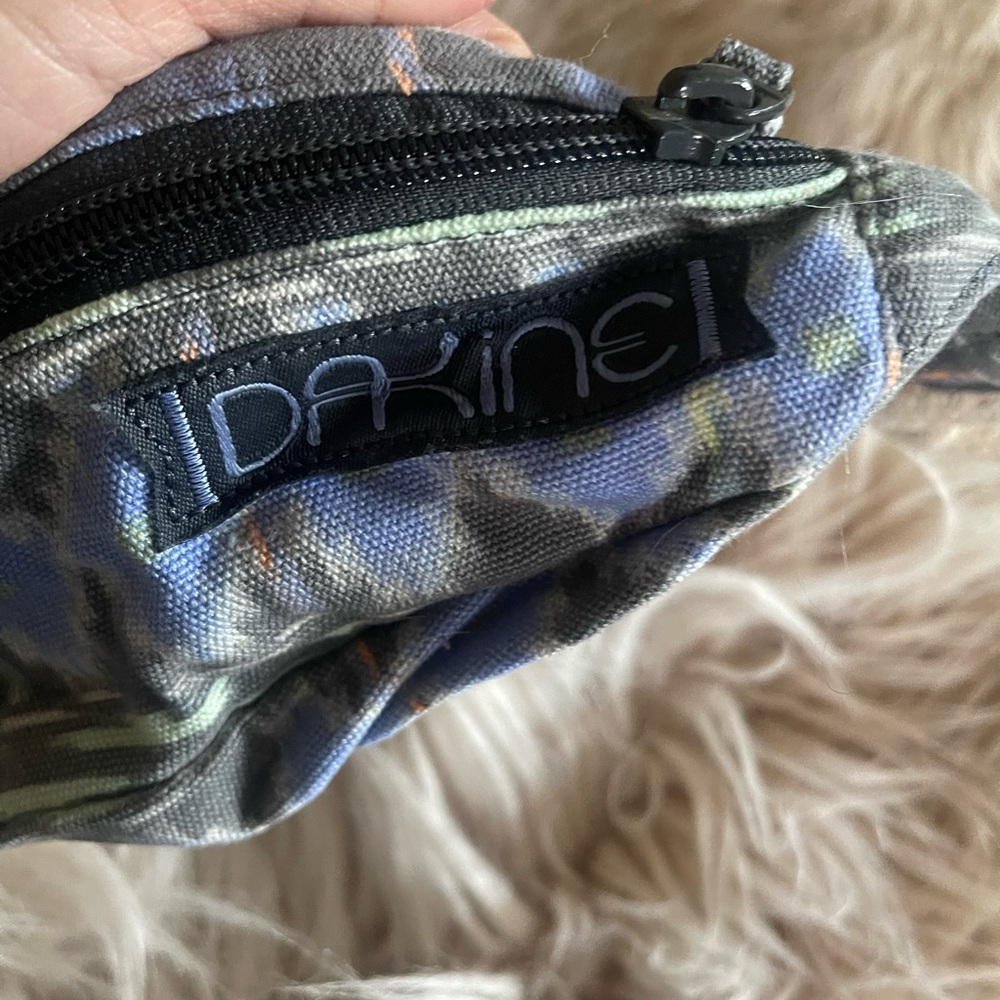 Fanny bag - Picture 2 of 2